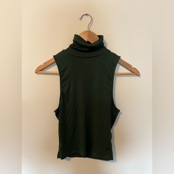 Sunday Best Fisherman Sleeveless Turtleneck - Picture 1 of 4